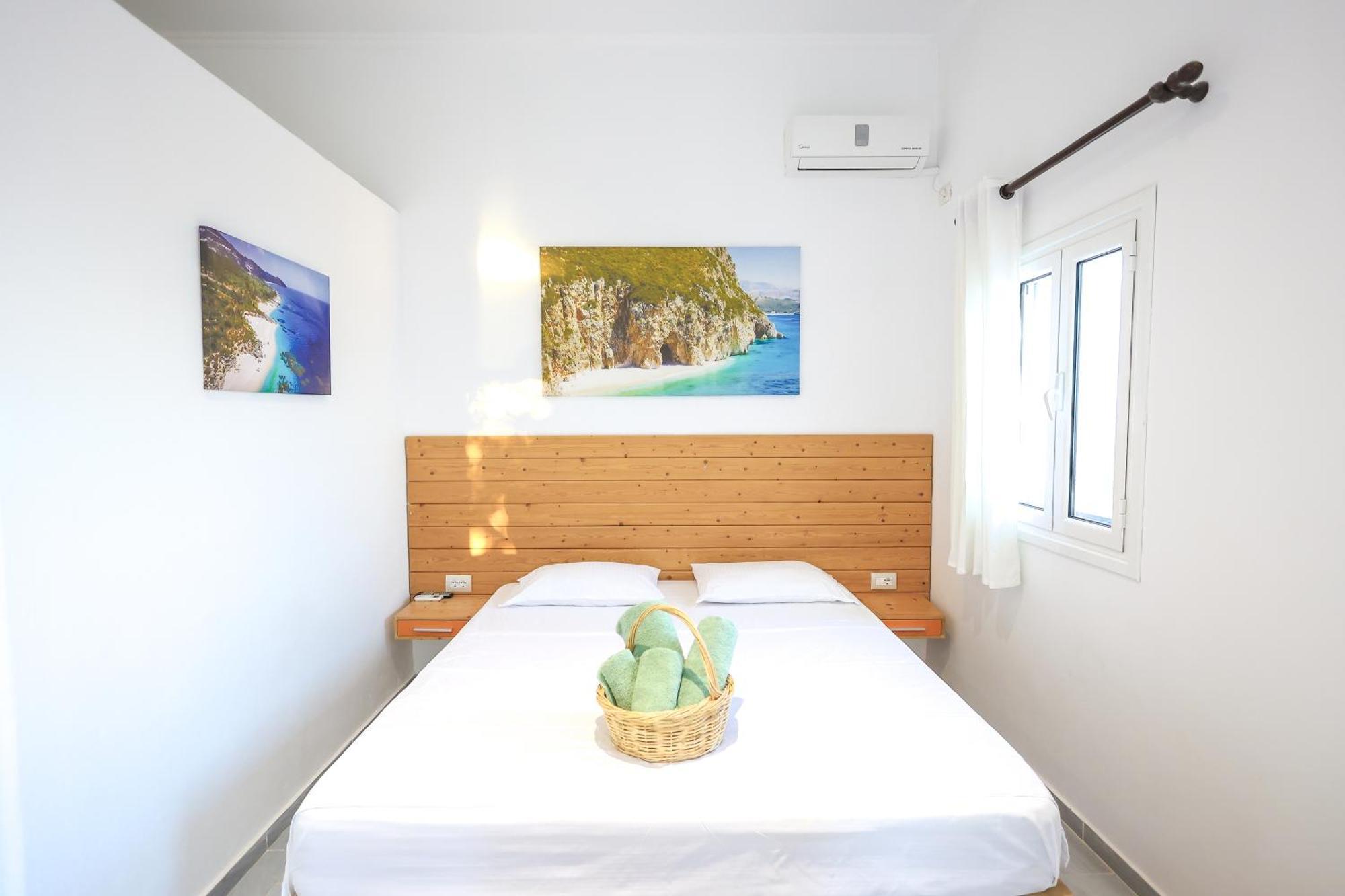 Casablanca Rooms Dhermi Exterior photo