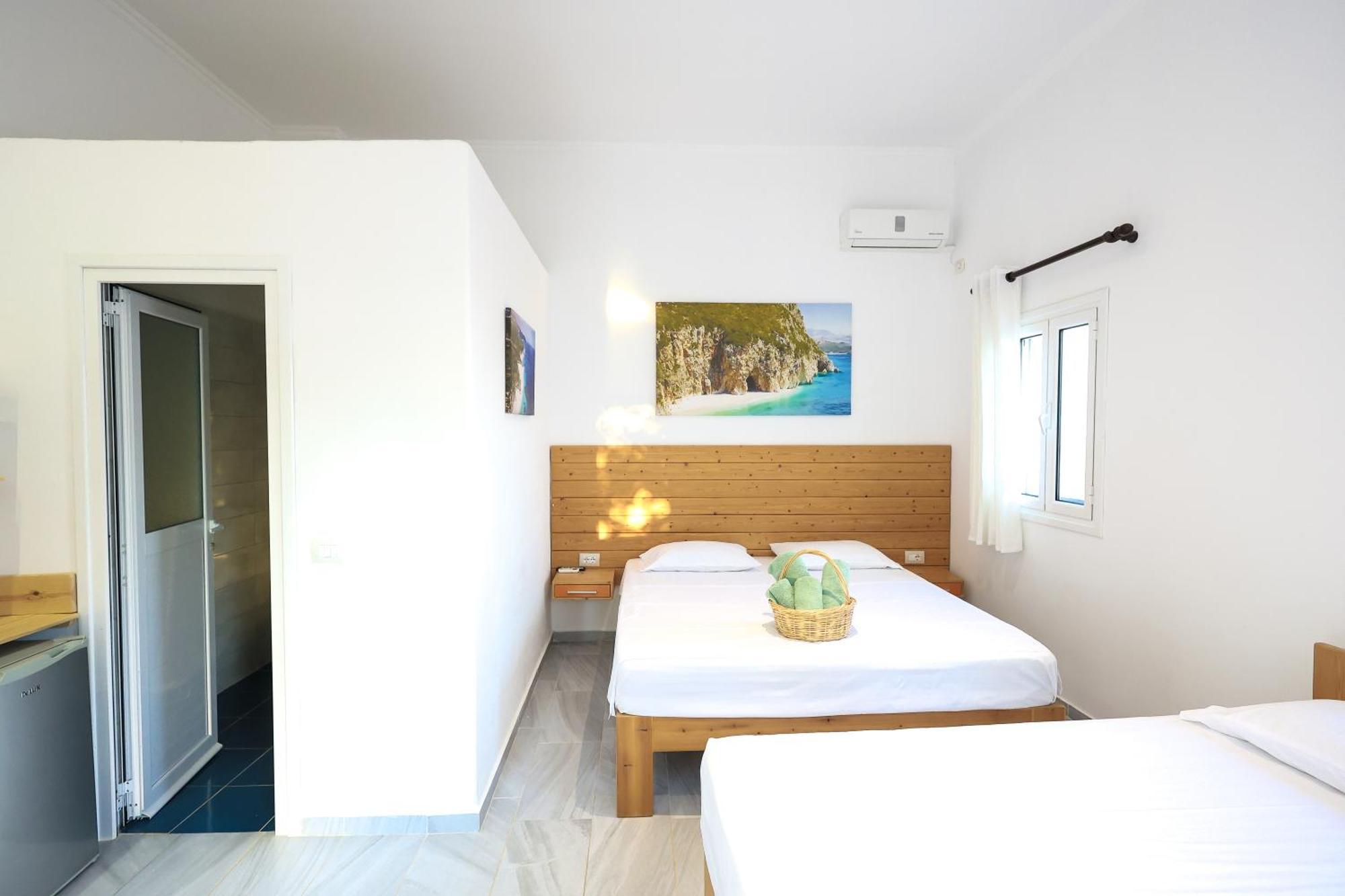 Casablanca Rooms Dhermi Exterior photo