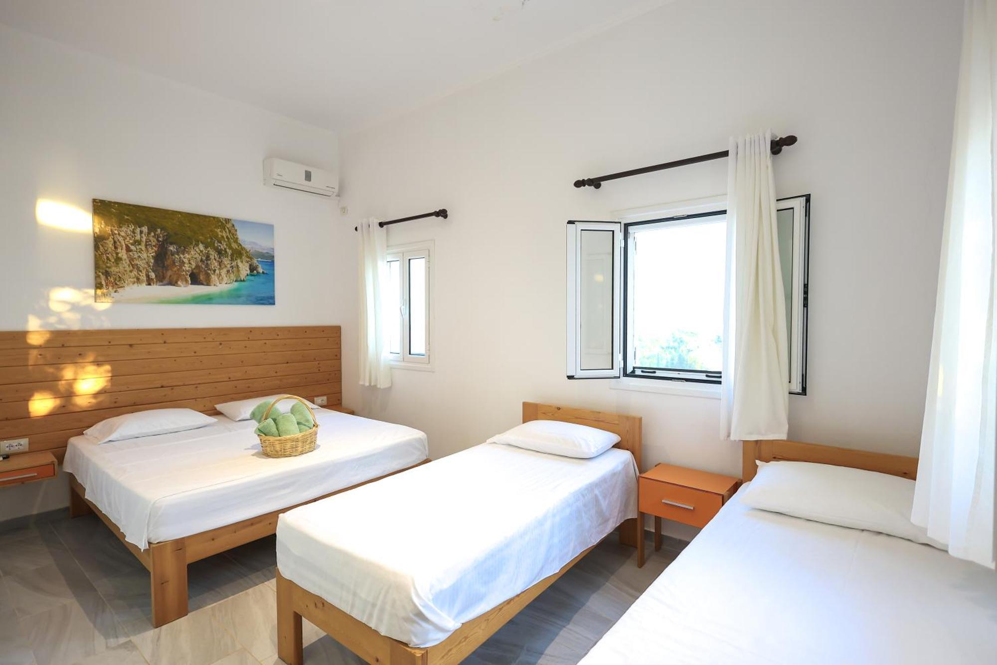 Casablanca Rooms Dhermi Exterior photo